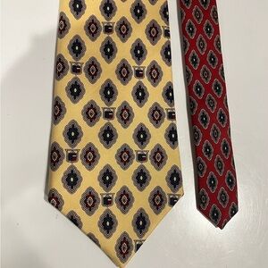 Vintage Tommy Hilfiger 100% Italian silk made in the USA